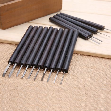 Ensemble de 14 outils de sculpture sur bois pour le travail du bois, comprenant des olives et des noyers. (1/5)