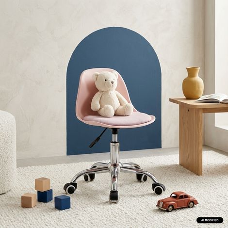 sweeek - Chaise de bureau enfant à roulettes ajustable piètement chromé rose pâle - Manel (1/5)