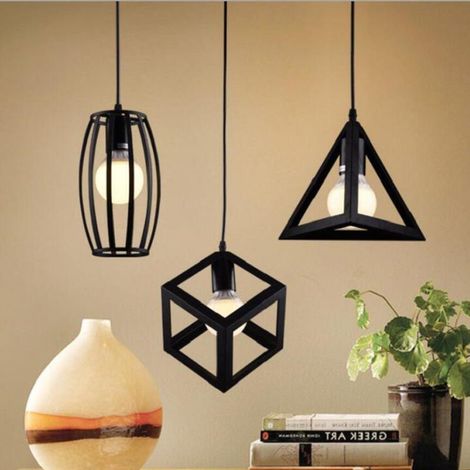 – Lot de 3 suspensions luminaires industrielles noires – Abat-jour en métal – Dimensions : 22x28cm, 16cm, 25x22cm – Ampoule E27 non incluse (1/4)