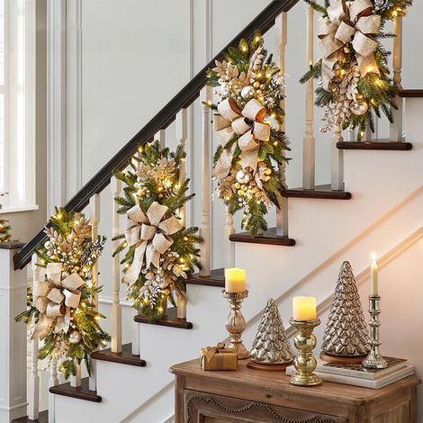 Guirlande De Noël Pour Escalier - Guirlande À Led Avec Baies Et Pommes De Pin - Décoration Porte D'Entrée Et Rampe - 45 X 20 Cm - 1 Pièce (1/5)