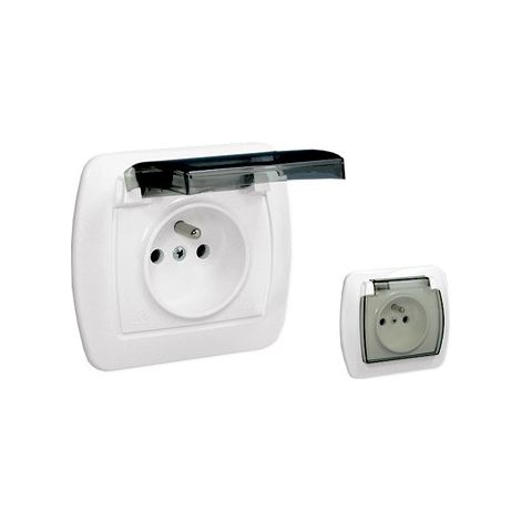 PRESA ERMETICA AKORD 1 VIA Z/U IP44 CON SPORTELLO FUMO - E131AA-KN047