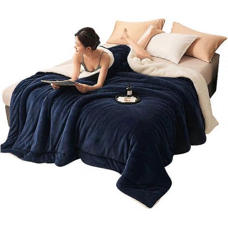 Plaid en polaire (59 x 79 cm, corail) - Plaid pelucheux, ultra doux et réversible en microfibre pour canapé, lit, sofa A1014-185 (1/4)