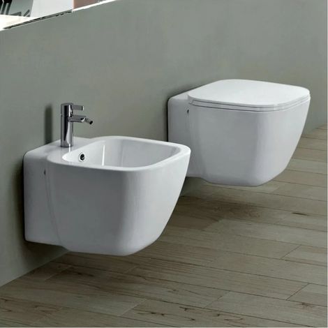 Coppia sanitari sospesi Rak serie One in ceramica con copriwc soft-close (1/5)