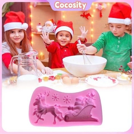 Cocosity Moule à gâteau en forme d'élan de traîneau du père noël Moule à gâteau de noël en linge suspendre Couleur aléatoire (1/5)