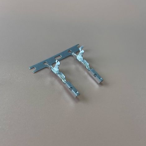 7116-1680-02 Kfz-Steckverbinder, Stecker, Kabelbaumanschluss (1/4)
