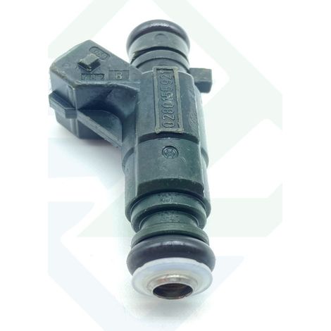 Compatible with fuel injectors for Toyota Touareg A6 and A8 4.2L V8: 0280155921 077133551M (1/4)