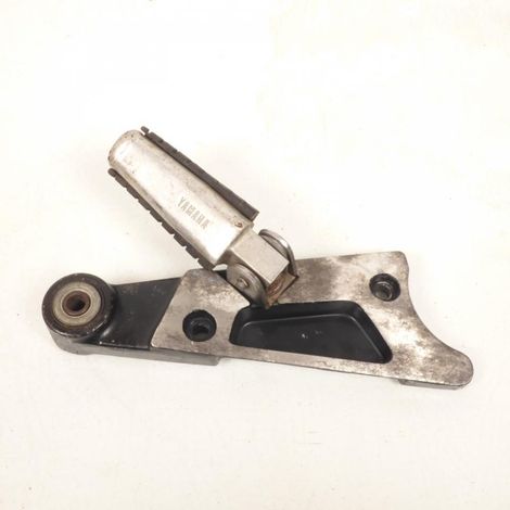 [PRODUIT D'OCCASION] Platine de repose pied passager droit pour moto Yamaha 1200 Vmax (1/3)