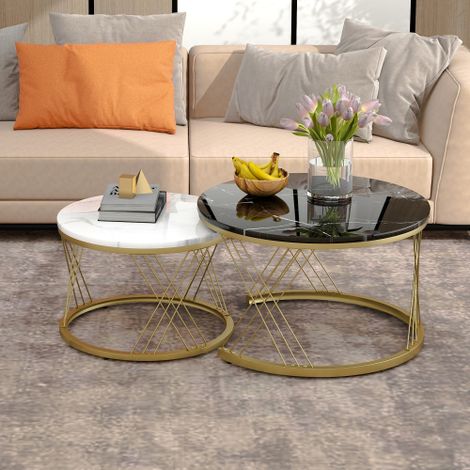 Ensemble moderne de tables basses gigognes — Table d'appoint pour canapé effet marbre et table basse ronde décorative (ensemble 2 pièces), dotées de cadres dorés.