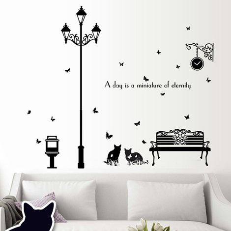 Joli sticker mural de dessin animé, idéal pour décorer une chambre, une chambre d'enfant ou un salon. (1/5)
