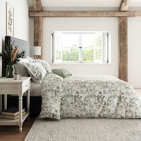 Sanderson Options Wild Angelica Cover Set Double Silver & Spring Leaf