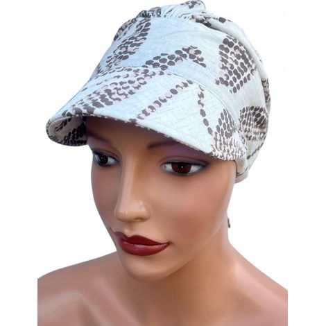 Foulard da donna Tess con visiera, taglia X-19, per l'estate, prodotto polacco. (1/5)