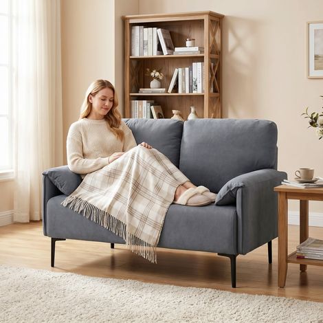 Canapé 2 places salon rembourré accoudoirs matelassés effet velours 127x72x84 cm gris. Canapé pour un salon moderne, confortable et design. (1/5)