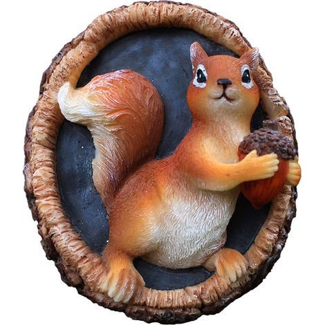 Niedliches, dekoratives Eichhörnchen zum Aufhängen, aus handbemaltem Kunstharz, für Garten oder Hof. (1/4)