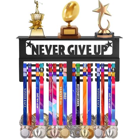 Porte-médailles de football avec étagère pour trophées - Présentoir mural en métal pour plus de 64 médailles de sport - 40,6 cm (1/5)