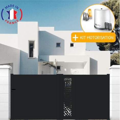 Portail aluminium coulissant découpe laser en kit + Motorisation dimensions L.3000 (entre piliers) X H.1500 mm Couleurs Noir (RAL 9005) (1/2)