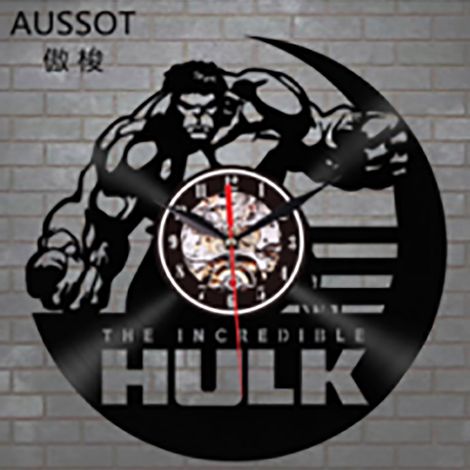 Une horloge murale moderne et élégante, idéale pour décorer un bar, un bureau ou une chambre. (1/5)