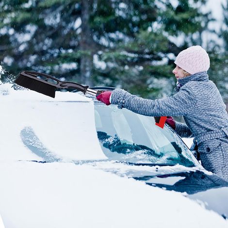 Eiskratzer mit Bürste, 2-in-1-Schneebürste, robuster, 88 cm langer Teleskop-Scheibenkratzer mit ergonomischem Schaumstoffgriff, Schneebürste für Lkw, Pkw und SUVs (1/4)