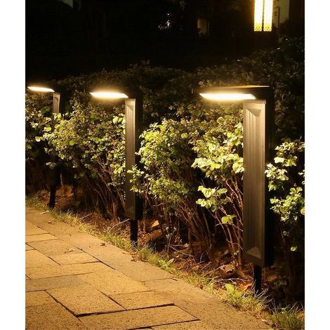 TrAdE Shop Traesio - Lampione Con Picchetto Pannello Solare Sensore Crepuscolare Impermeabile Yh0802 - -Bianco Caldo      -