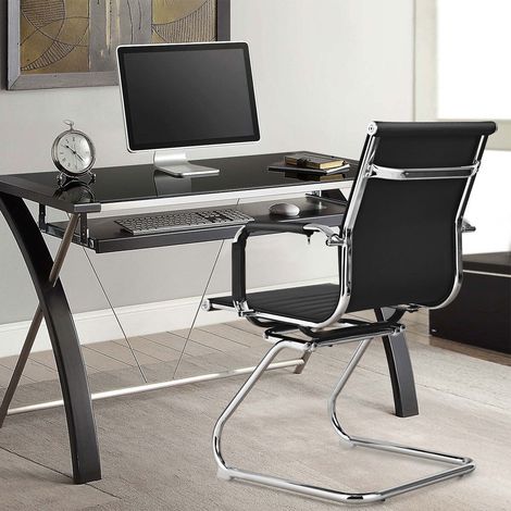 Lot de 4 chaises de bureau noires en simili cuir avec dossier médium et base traîneau pour salle de réunion, bureau et accueil (1/5)