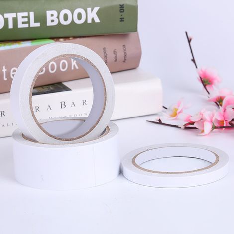 Lot de 5 rouleaux de ruban adhésif double face blanc de 10 mm. Adhésif double face à forte adhérence. Idéal pour le bureau, la maison et les travaux manuels. (1/2)
