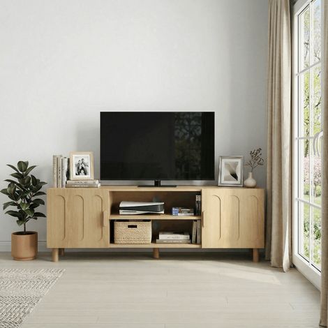 Meuble TV 140 cm style campagne mid-century portes rainurées poignées bois passe-câbles soft-close rangement chêne naturel pur