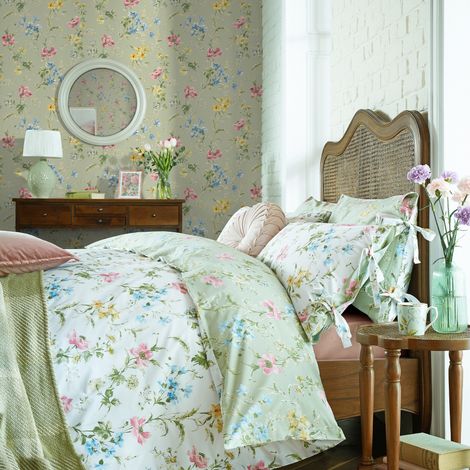 Papier peint intissé Laura Ashley Poppy Meadow Sage 1005 x 52cm Vert, jaune, rose, bleu (1/4)
