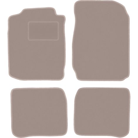 Tapis en velours beige pour : Toyota Corolla E11 à hayon (1997-2001) (1/5)