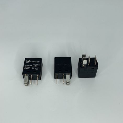 Relais automobile Mercedes-Benz à 5 broches V23074-A1301-X33 (référence : 0035420219)