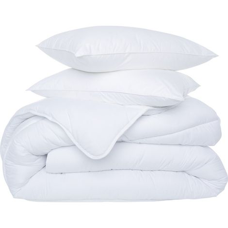 Umberto Ravelli – Couette blanche 2 places 220 x 240 cm – 2 oreillers 50 x 70 cm – Enveloppe polyester – Lavage à sec – Fabrication française