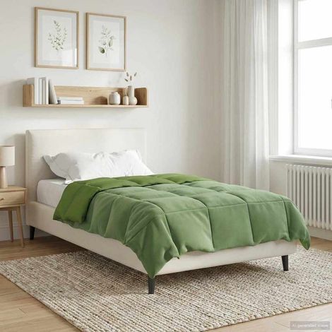 Couette d’hiver matelassée réversible en microfibre verte 135 x 200 cm, 2.63kg - PANGIVO (1/5)