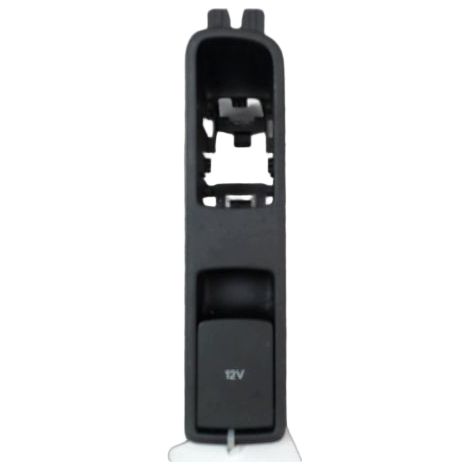 Prise 12v Av AUDI Q3 (1/3)