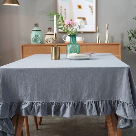 Nappe rectangulaire à volants. Nappe décorative vintage en coton lavable avec ourlet à volants idéale pour les dîners, les fêtes et les repas en extérieur. (1/5)