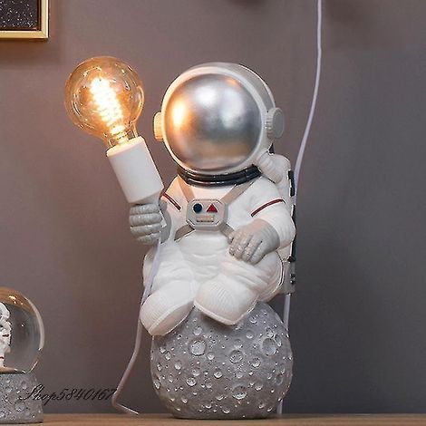 Lampe de bureau astronaute Art Déco en résine, pied de lampe LED pour chambre, salon ou loft (station argentée) (1/4)