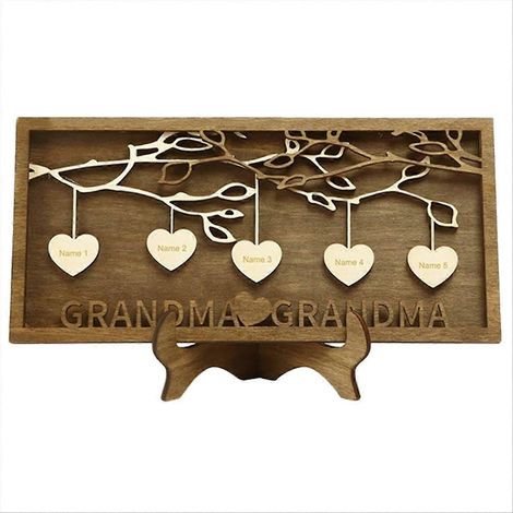 Plaque décorative en bois représentant un arbre généalogique, avec 5 noms de famille gravés. (1/5)