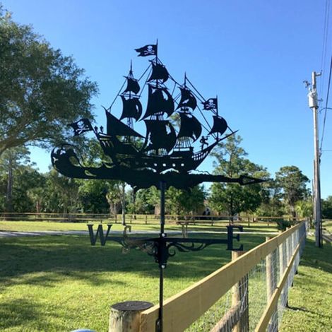 Girouette en métal avec silhouette de bateau pirate - Girouette décorative pour jardin, toit et extérieur, noire, adaptée à toutes les conditions météorologiques, idéale comme décoration de jardin et (1/3)