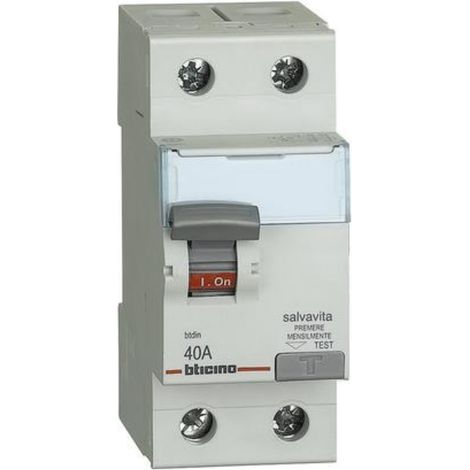 Bticino Fehlerstrom-Schutzschalter 40A AC 300MA G724AC40