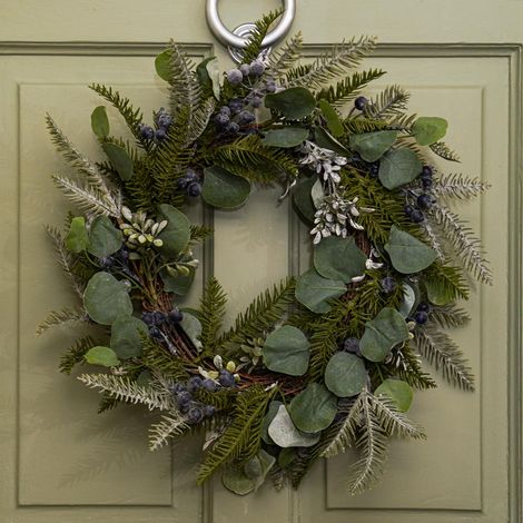 50cm Indoor Green Eucalyptus Christmas Wreath with Navy Berries Traditional Decoration (1/3)