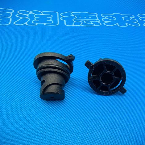 Bouchon de vidange d'huile pour moteur modifié Nissan Rogue 1.5T 2021-2025. (1/4)