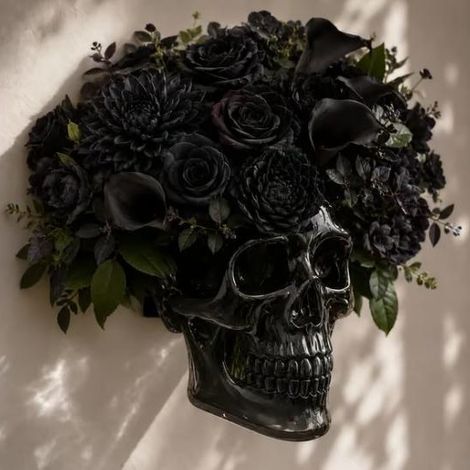 Vase mural gothique en forme de crâne, jardinière suspendue, décoration gothique pour la maison, ornement pour fleurs noir (1/3)