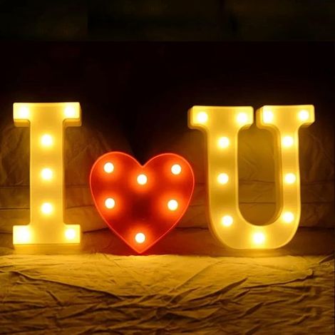 Lettres LED « Je t'aime » avec tableau lumineux pour décoration de table de fête d'anniversaire, éclairage d'ambiance pour salon, lettres décoratives blanches (1/5)