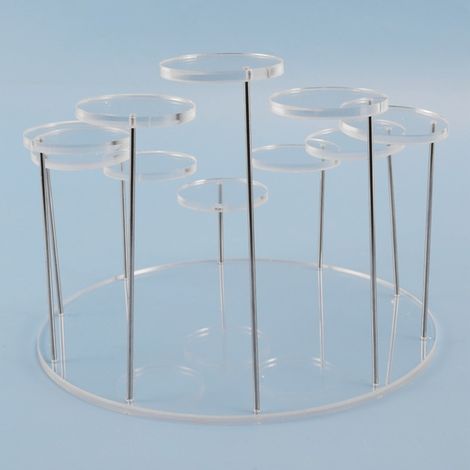 Un présentoir transparent en acrylique pour bagues et bijoux, composé de plusieurs niveaux, idéal pour les gâteaux et les desserts. (1/5)
