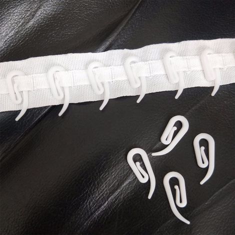 100 crochets en plastique blanc pour fixer les plis des rideaux, créer une forme 3D, empêcher le glissement et vous permettre de créer librement des plis et des superpositions.