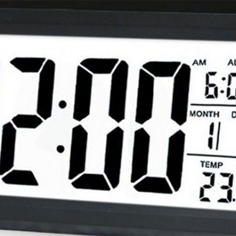 Wiederaufladbarer digitaler LED-Wecker mit Thermometer für Kinder und Schüler, schwarzes Kunststoffmodell, Größe 13,6 x 7 x 4,6 cm