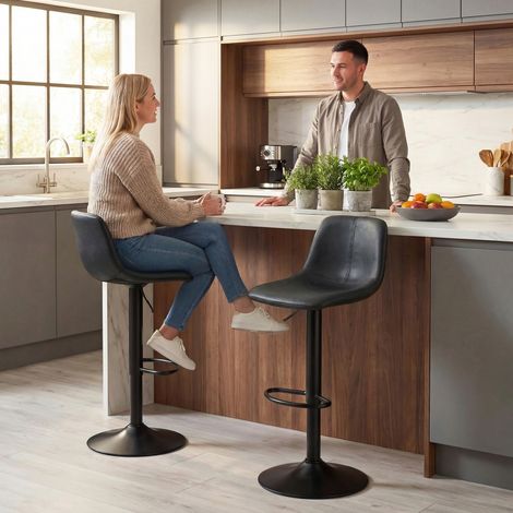 HOMCOM Lot de 2 Tabourets de Bar Chaises de Bar - Hauteur Réglable, Dossier & Repose-Pieds, Pivotant 360°, Pieds en Acier, Noir (1/5)