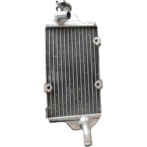 Radiador, aleación de aluminio, refrigeración optimizada, diseño ligero. (1/4)