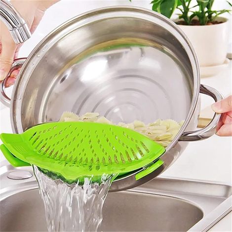 QAZQA Passoire à Clip en Silicone, Passoire à Pâtes Passoires Alimentaires Filtre en Silicone Mains Libres Résistant pour Spaghetti aux Légumes, Bœuf Haché et Fruits, avec 1 Crochet Mural De Cuisine,V (1/4)