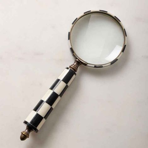 Loupe Damier Noir et Blanc résine 22x9cm (1/4)