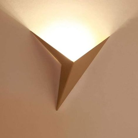 Applique murale LED Applique Murale Interieur LED 3W, Créatif Triangle Forme Doré Lampe Murale 3000K Blanc Chaud Moderne Métal Luminaire Mural Pour Chambre Salon Escalier Couloir (L'or)-RAPANDA (1/4)