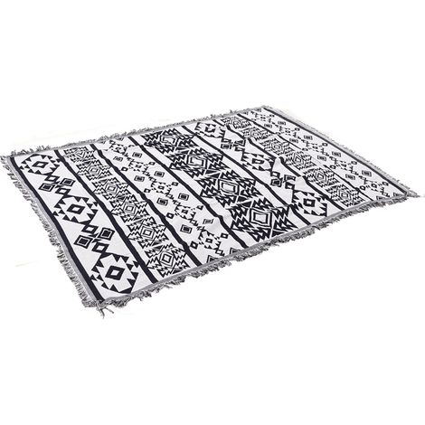 Couverture de pique-nique multifonctionnelle à pompons, douce, légère et pliable, idéale pour le camping, la plage et les sorties printanières. Motif géométrique noir et blanc. (1/5)