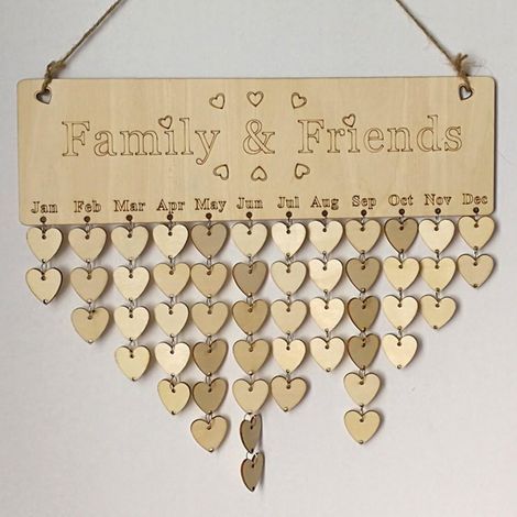 Calendrier Rappel Anniversaire - Plaque Bois 40 x 12 cm - Pour Famille et Amis - Avec 50 Étiquettes Cœur en Bois - Lot de 1 (1/5)